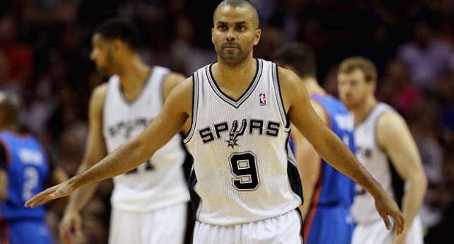 Tony Parker signs a contract extension with the San Antonio Spurs