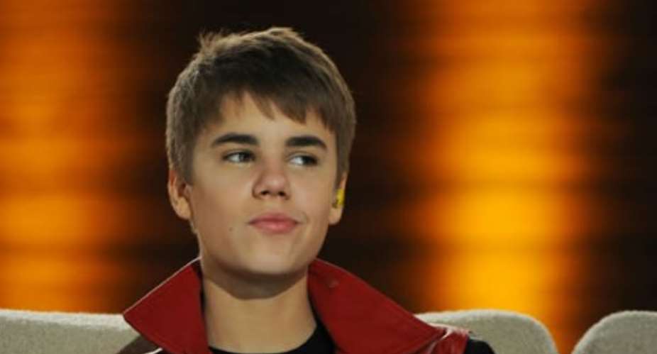 Bieber gets two years' probation for vandalism