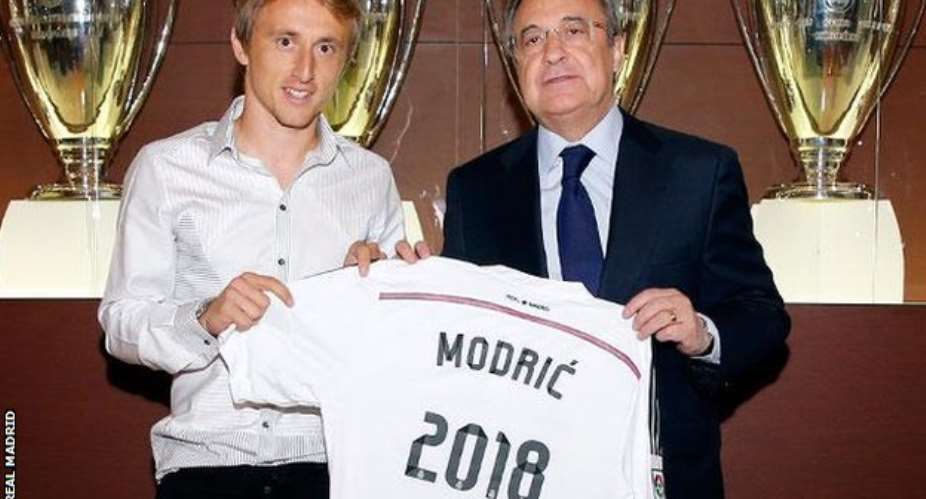Luka Modric signs Real Madrid deal until 2018
