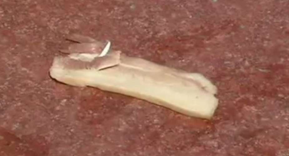 Video: Chinese fry meat on pavements as heatwaves intensifies