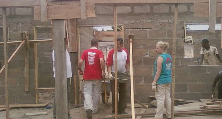 Netherlands Salvation Army supports school projects at Chantan