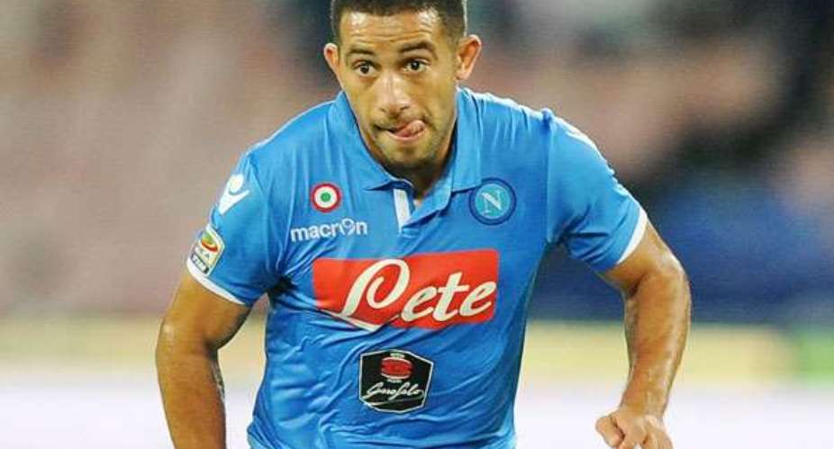 Napoli midfielder Walter Gargano to miss a month due to fractured cheekbone