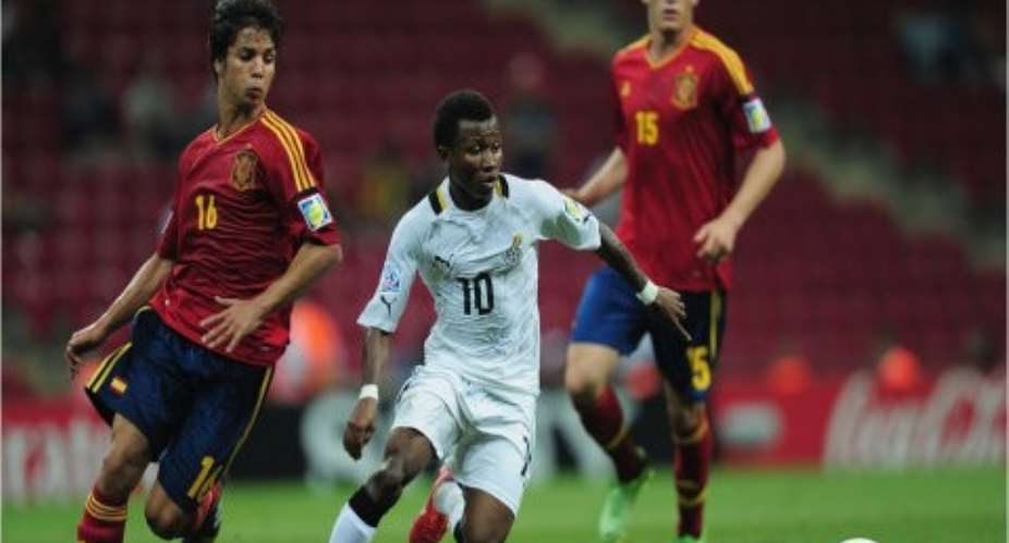Clifford Aboagye on the ball, is set to join Granada on loan from Udinese.