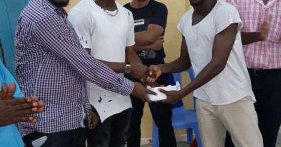 Ghana Premier League: Dwarfs FC get cash reward from Rashid Sumaila