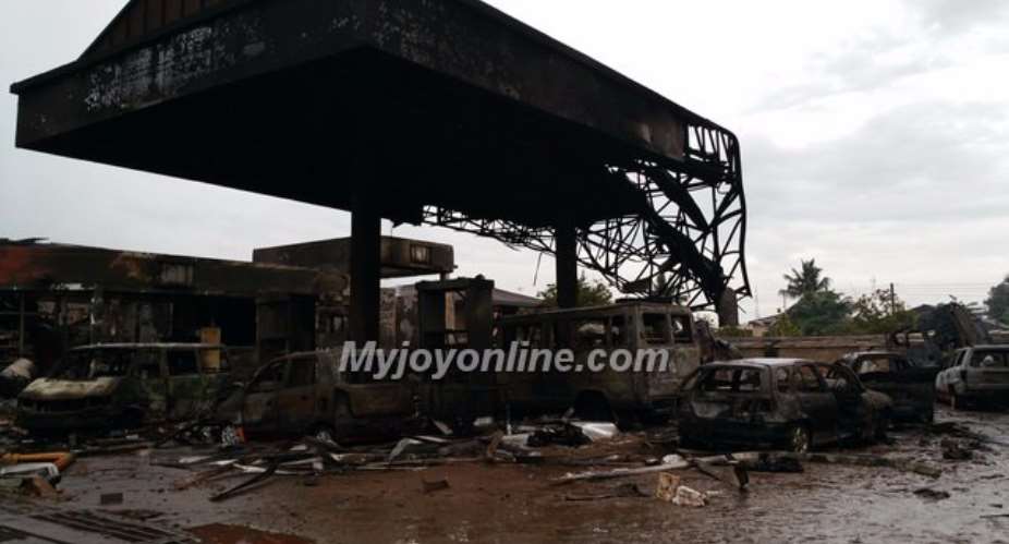 Report: Almost 100 lives lost in fire at Goil filling station at Circle
