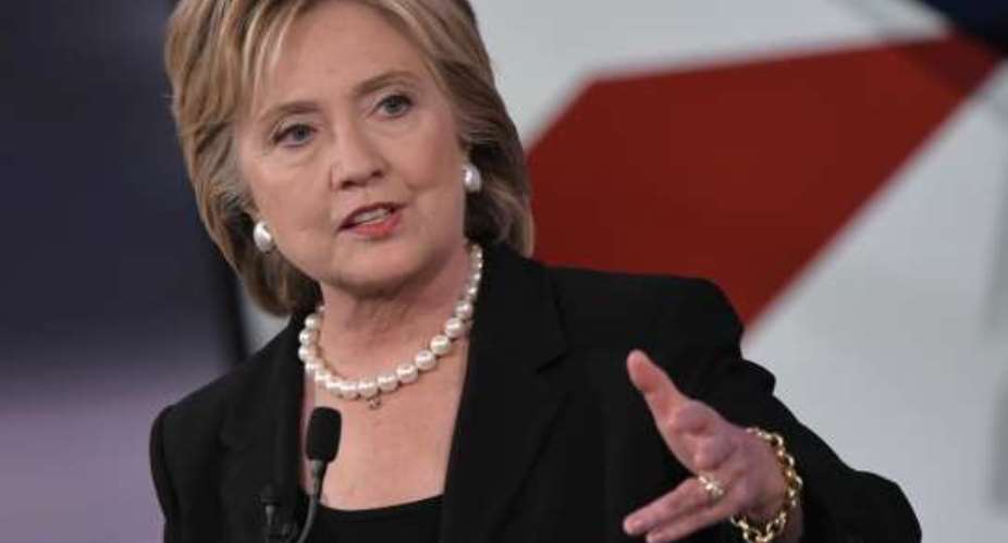 Hillary Clinton hits Bernie Sanders over NY Daily News interview fumbles