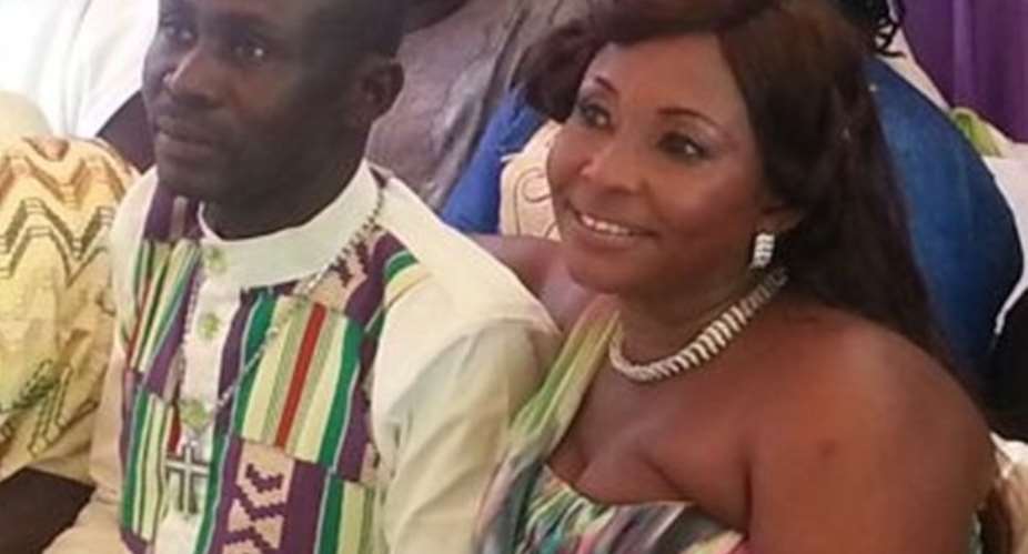 Video : Kyeiwaas Family In Crisis Meeting Over Claims Of Husband Snatching, A Day After Wedding