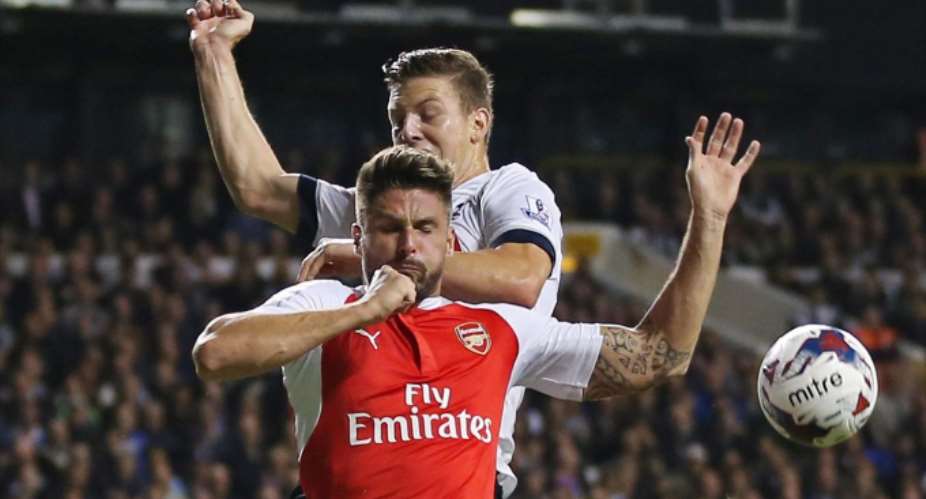 Capital One Cup Review : Arsenal edge Tottenham as Man United, Chelsea, Liverpool also win