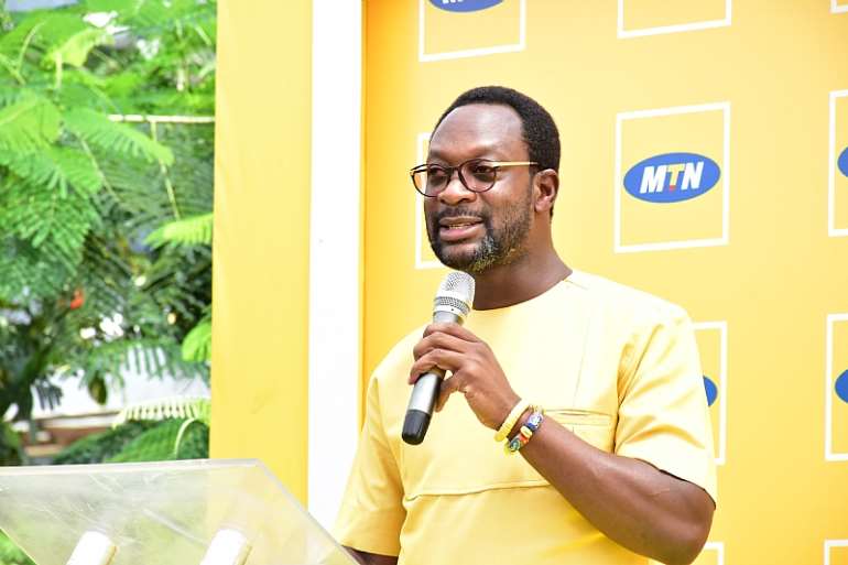 1030201972834-qulxoba443-ceo-of-mtn-ghana-mr-selorm-adadevoh-delivering-a-speech-at-mtn-bright-scholarship-awards-ceremony