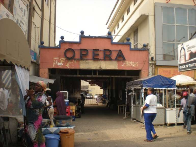 114201933603-h41o2s6fey-opera-square
