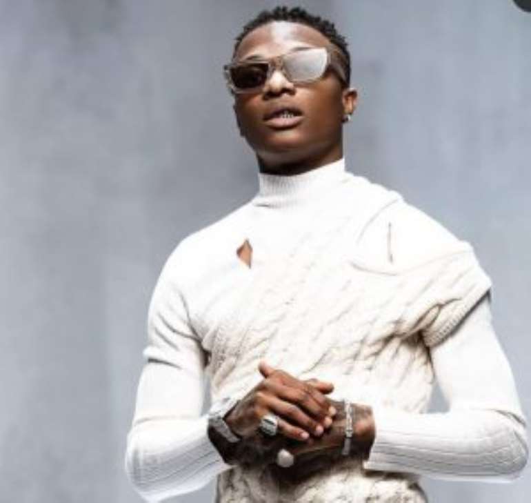 114202164130-23041q5ddx-wizkid-300x284