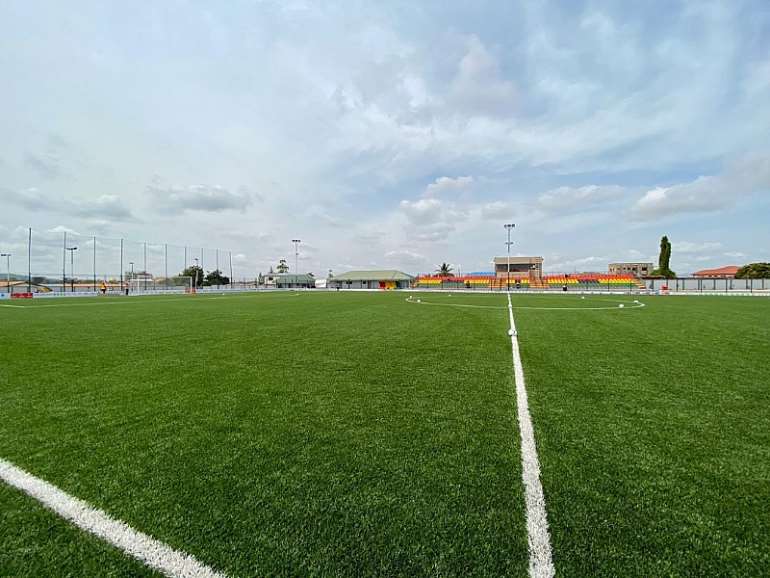 1242019120836-osjvm8x432-president-akufo-addo-inspects-completed-madina-astro-turf-8.jpeg