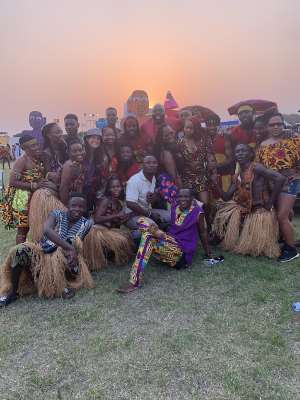 282020120107-8ds2wjivup-afrochella