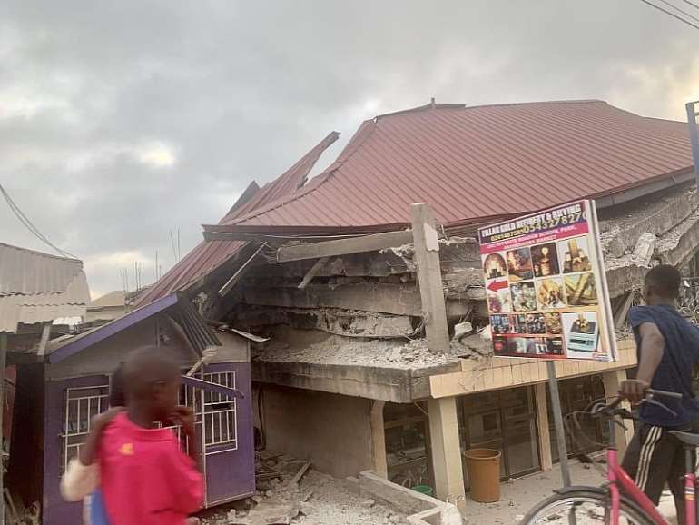 327202073604-1i830o4bbv-asangrakwa-collapse-4.jpeg