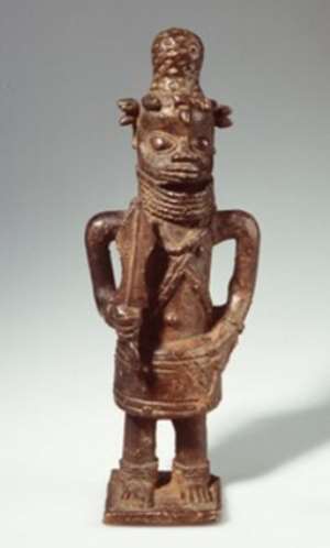 Statue of a court clerk, Benin, Nigeria, now in Volkenkunde Museum, Leiden, Netherlands.