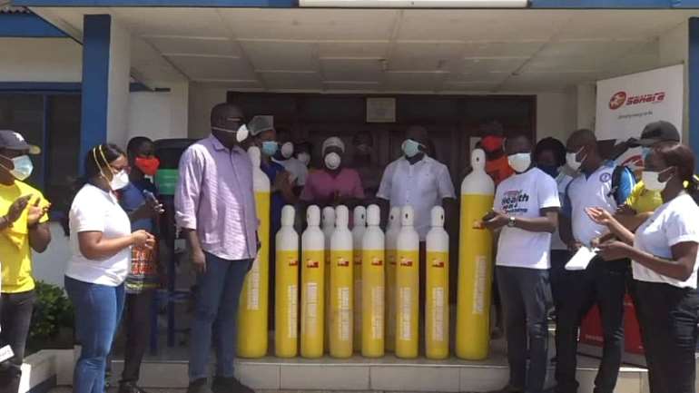 52202013603-swnaqdcp5k-oxygen-cylinders-donated-by-sol-energy-ghana-ltd.jpeg