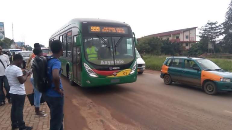 814201933605-0f730m4yxs-aayalolo-bus