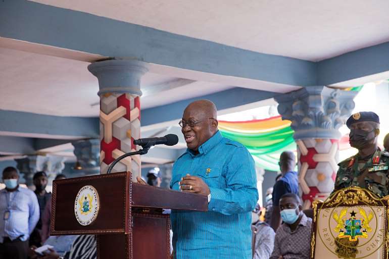 96202122332-n6ium8x432-president-akufo-addo-addressing-the-chief-of-sefwi-akontombra-kwabena-ebii-ii