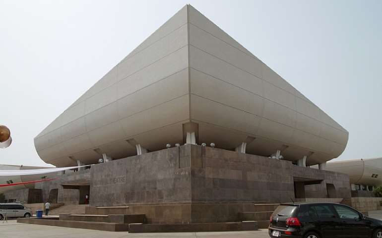 915202083607-23041q5dcw-national-theatre