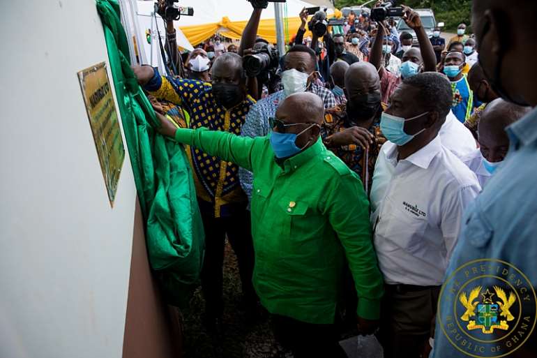 93202193434-h40o2s6eey-president-akufo-addo-unveiling-the-plaque-to-signify-the-commissioning-the-2.1-million-rubber-processing-factory