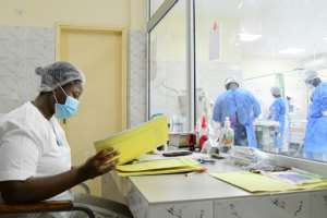 The coordinator of the Covid-19 resuscitation unit in Dakar's Idrissa Pouye hospital says more and more young people are being admitted. By Seyllou, SEYLLOU (AFP)