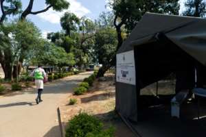 The precious network of clinics has been set up with US help. By Jekesai NJIKIZANA (AFP)