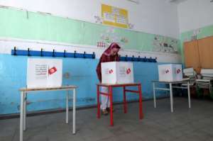 Tunisia's political elite is facing another challenge at the ballot box from outsider candidates. By FETHI BELAID (AFP)