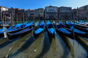 A lockdown in Italy has seen the canals of Venice run clear, thanks to the absence of tourists and travellers. By ANDREA PATTARO (AFP)