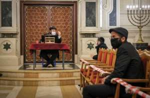 A rabbi gives a sermon at the Beth El synagogue in the Moroccan city of Casablanca on January 5, 2021. By FADEL SENNA (AFP / File)