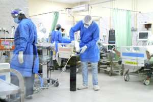 Almost all of the intensive-care patients at Dakar's Idrissa Pouye hospital are unvaccinated or have only received one dose. By Seyllou, SEYLLOU (AFP)