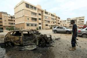 At least four civilians, including a five-year-old girl, were killed and 16 others wounded in the working-class neighbourhoods of Abu Slim and Ben Gashir south of the city, a health ministry spokesman said. By Mahmud TURKIA (AFP)