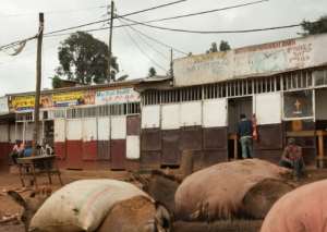 closed shops in Burayu town, about ten kilometres from Addis Ababa in Oromia regional state.Most traders have closed their shops and called for a general strike against the repression of anti-government movement that affects the Oromo region.