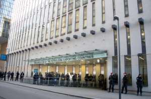 If the OPEC members and other nations meeting in Vienna keep pumping at current record levels, they risk seeing prices continue to tumble . By JOE KLAMAR (AFP)