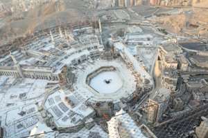 In another measure to limit contagion during religious gatherings, Saudi Arabia emptied Islam's holiest site in Mecca to sterilise it. By Bandar ALDANDANI (AFP)
