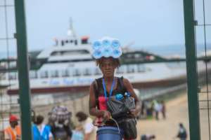 Internally displaced people arrive in the Cabo Delgado capital Pemba from Palma. By Alfredo Zuniga (AFP)