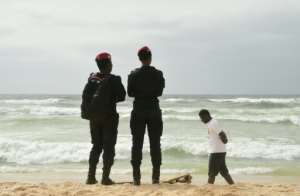 Lifeguards are usually on duty only on beaches in Dakar where swimming is permitted, leaving bathers on many northern beaches unsupervised. By Seyllou (AFP)