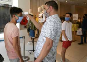 Many young Tunisians face family pressure to fast during Ramadan, something harder to avoid this years as the lockdown to battle coronavirus means they have to stay home. By FETHI BELAID (AFP/File)