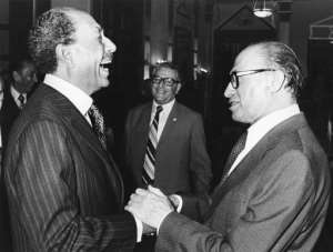 Menachem Begin (right) and Anwar Sadat on November 20, 1977 in Jerusalem.  By  (FILES-IPPA/AFP/File)
