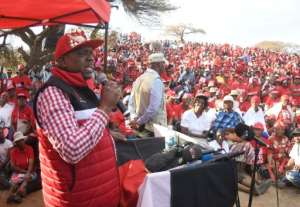 Mokgweetsi Masisi (L), President of Botswana and BDP leader, says no matter the result the rule of law will prevail. By Monirul Bhuiyan (AFP)