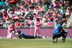 Players lay low as a swarm of bees storm the field during the third One Day International (ODI) match between South Africa and Sri Lanka at Wanderers cricket ground on February 4, 2017 in Johannesburg, South Africa