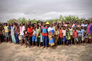 Survivors of the cyclone gather to wait for relief aid at Buzi in Mozambique.  By ADRIEN BARBIER (AFP/File)