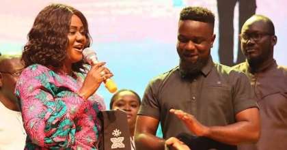 Sarkodie's Heavy Tongue Earns Him An Ambassadorial Deal