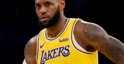 Lebron James sued $150,000 for posting his own picture on Facebook