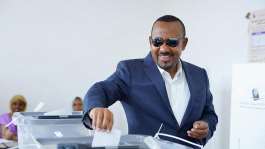Ethiopias Prime Minister Abiy Ahmed votes during the parliamentary and regional elections at a polling centre in Jimma, Oromia Region, Ethiopia, on 1 June, 2026. - via REUTERS - Ethiopia News Agency