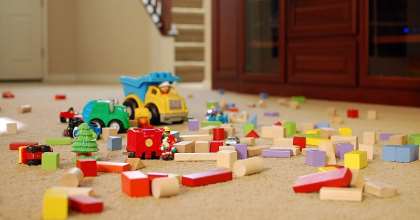 Instead Of Buying Toys, Buy Books For Your Kids - Parents Charged