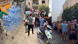 At left: this is a screengrab of a video shared on TikTok by mchalbi on August 31. Middle: This image shows bottled water being distributed. It was posted on X by the Rafael Sereti account on August 31. At right: This image shows a long line of people waiting for water being distributed by a group called  Socit Lespoir in Teboulba near Monastir. -  X / TikTok