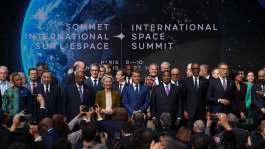 French president Emmanuel Macron (center right) poses for a family photo with the presidents of Congo and Rwanda (on the right) at the International Space Summit in Paris on 10 September 2026. -  Aurelien Morissard / AP via Pool