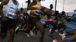 The next edition of the Cape Town Marathon will take place in May 2027.  By RODGER BOSCH (AFP/File)