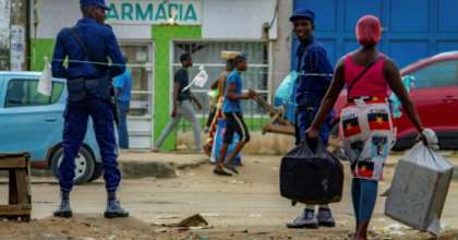 Despite the restrictions, many Angolans view earning money, finding food and fetching water as legitimate reasons to leave home. By Osvaldo Silva (AFP)
