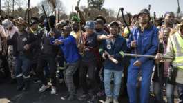 More than 160,000 foreign nationals have left the country over the past two months as local groups increased violent hostility against undocumented migrants.  By EMMANUEL CROSET (AFP/File)